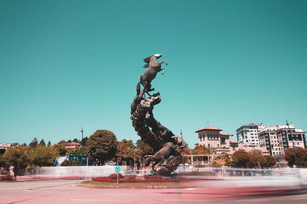 City-Game-Vigo-Man-Riding-on-horse-statue-jpg-webp